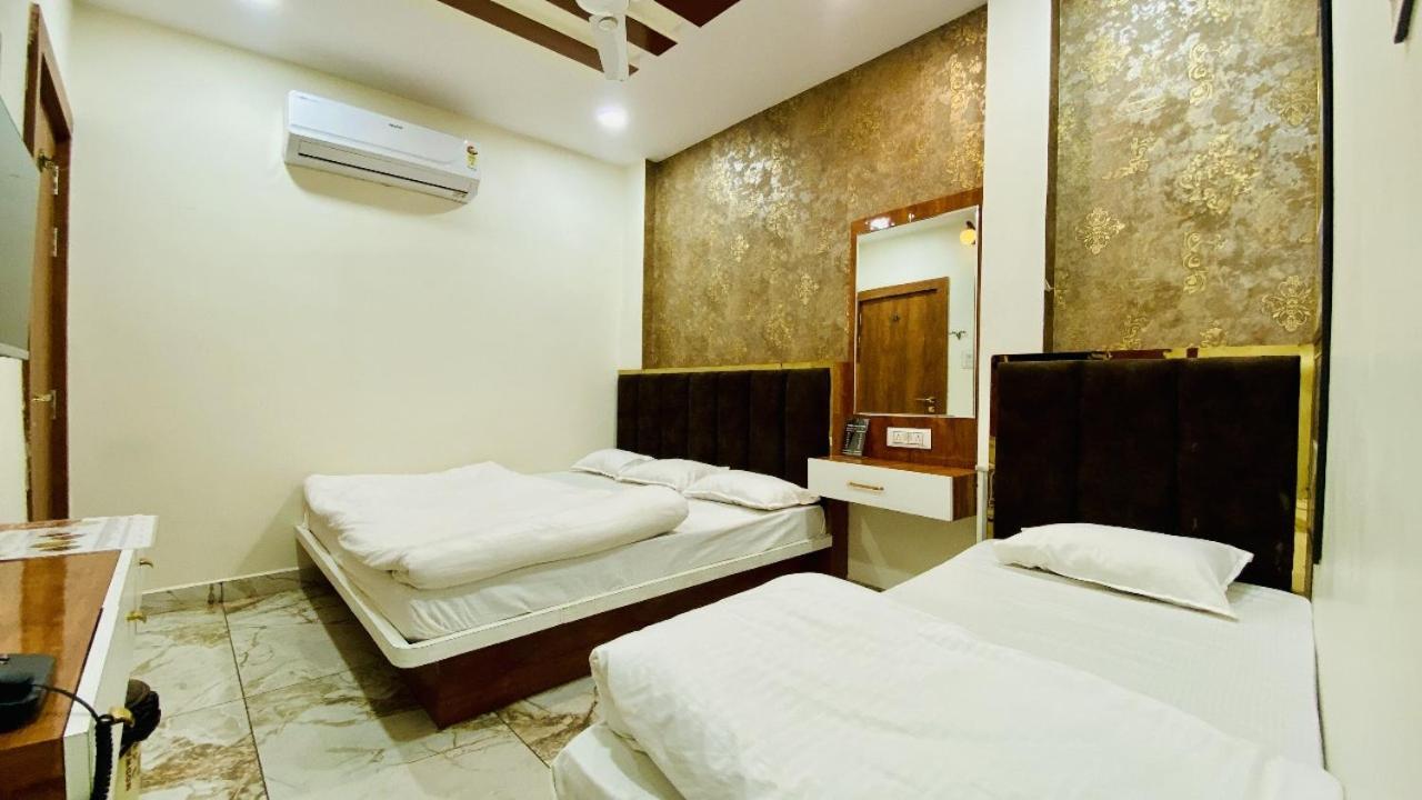 Hotel Malay Inn Ujjain Exterior photo